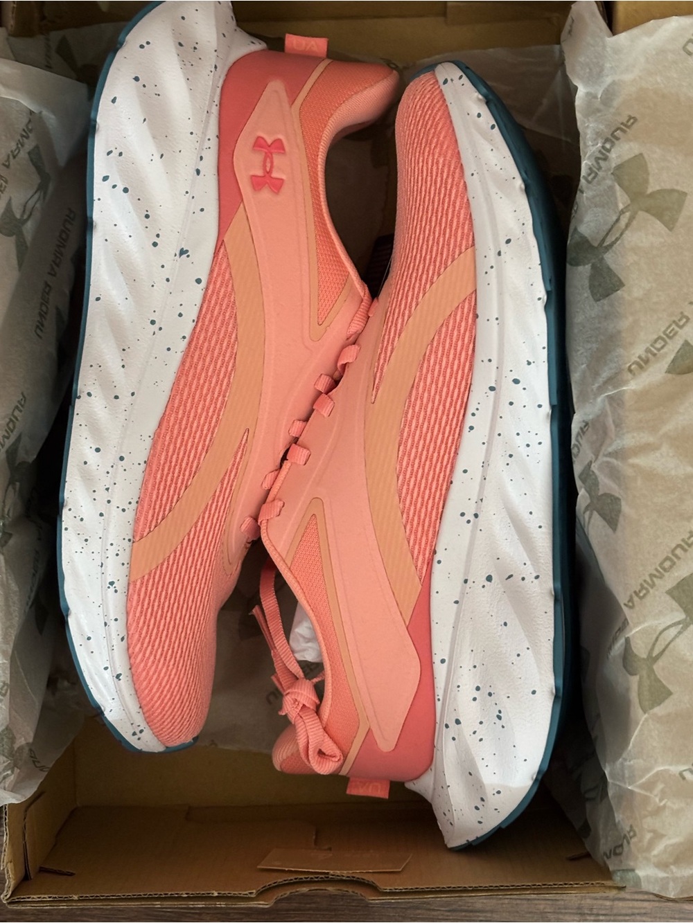 Under Armour Charged+ Ascend Women’s Running Shoes Pink Size 9 NIB - Picture 9 of 10